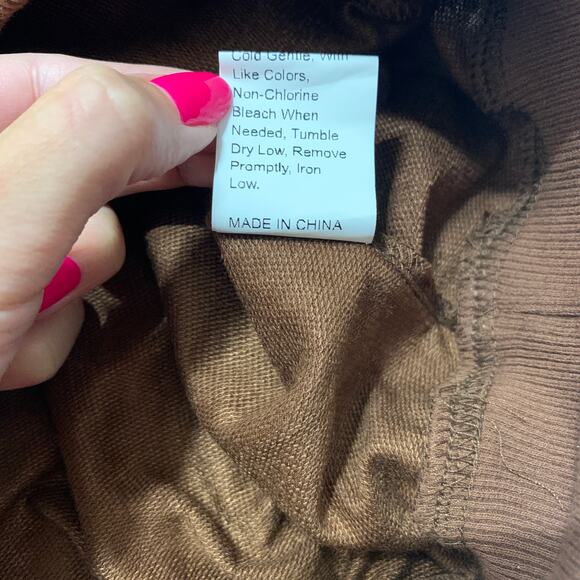 SHEIN NWOT Brown Long Sleeve Graphic Sweatshirt Medium - Picture 6 of 9